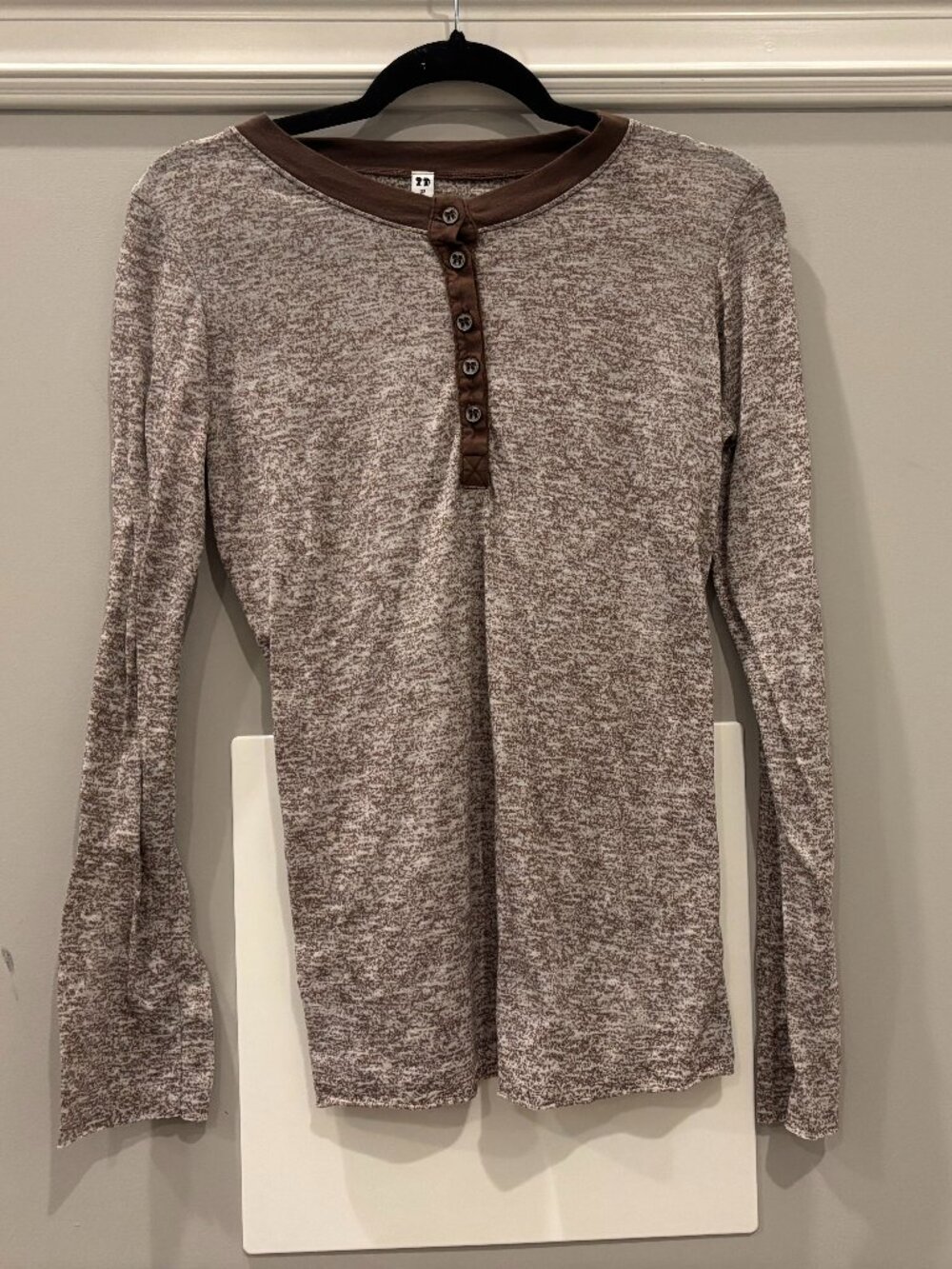 Boy Meets Girl Women's Henley Long Sleeve Top Size M Brown